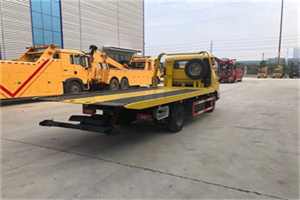 都昌非事故拖车